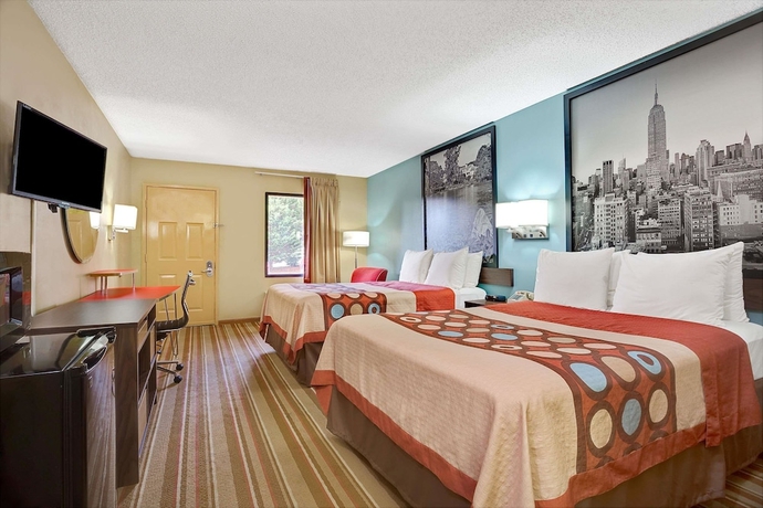 Imagen de la habitación del Hotel Super 8 By Wyndham Forest Park. Foto 6