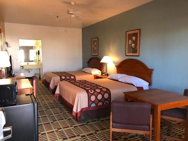 Imagen de la habitación del Hotel Super 8 By Wyndham Forney/east Dallas. Foto 15