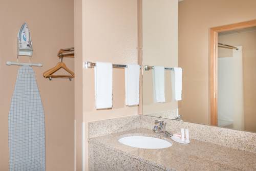 Imagen de la habitación del Hotel Super 8 By Wyndham Fort Dodge Ia. Foto 5