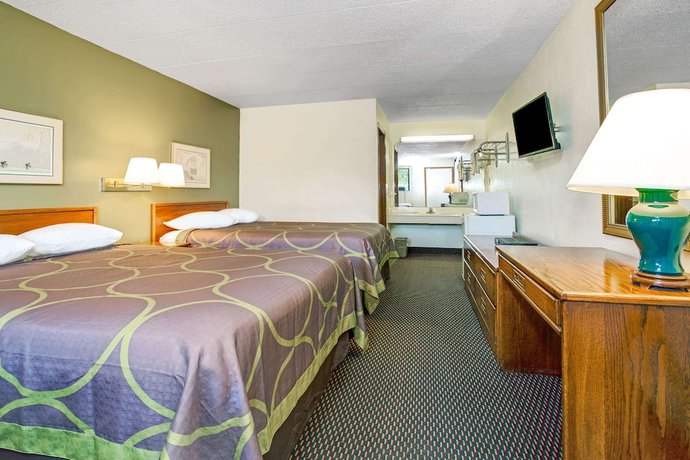 Imagen de la habitación del Hotel Super 8 By Wyndham Fort Mitchell Cincinnati Area. Foto 7
