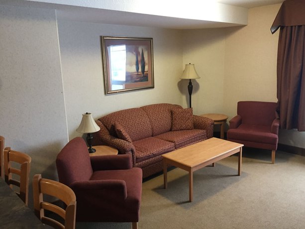 Imagen de la habitación del Hotel Super 8 By Wyndham Fort Nelson Bc. Foto 5