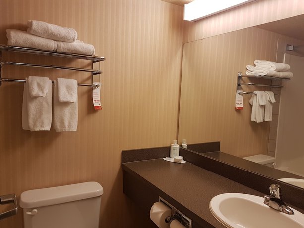 Imagen de la habitación del Hotel Super 8 By Wyndham Fort Nelson Bc. Foto 12