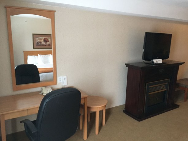 Imagen de la habitación del Hotel Super 8 By Wyndham Fort Nelson Bc. Foto 15