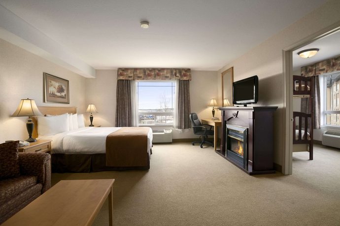Imagen de la habitación del Hotel Super 8 By Wyndham Fort Nelson Bc. Foto 16