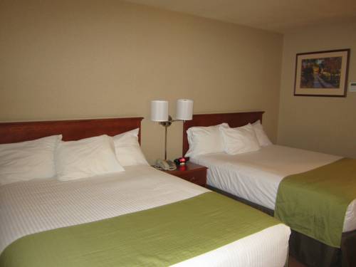 Imagen de la habitación del Hotel Super 8 By Wyndham Fort St. John Bc. Foto 15