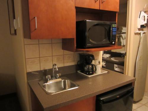 Imagen de la habitación del Hotel Super 8 By Wyndham Fort St. John Bc. Foto 16