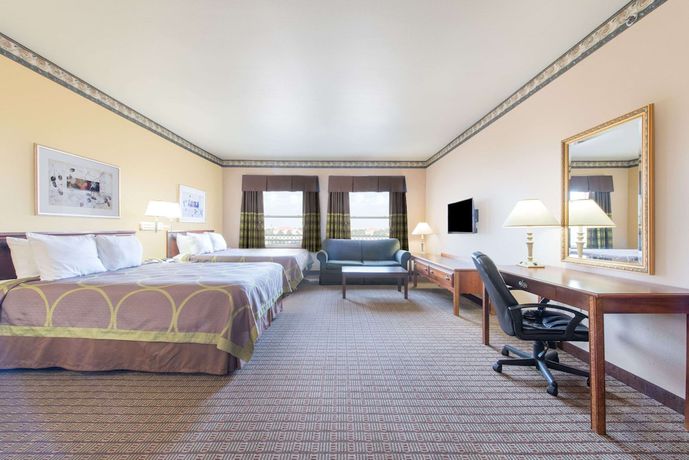 Imagen de la habitación del Hotel Super 8 By Wyndham Fort Worth Stockyards. Foto 6