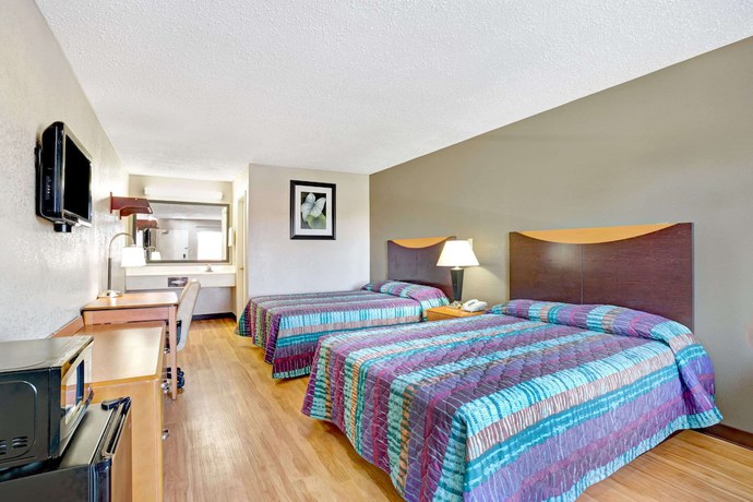 Imagen de la habitación del Hotel Super 8 By Wyndham Fredericksburg, Fredericksburg. Foto 8