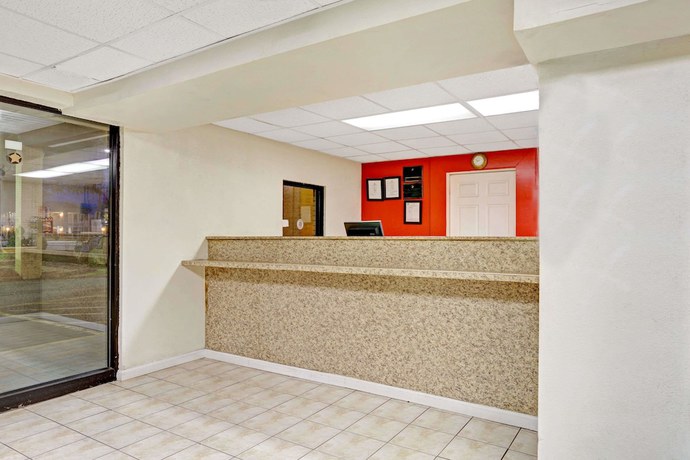 Imagen de los interiores del Hotel Super 8 By Wyndham Fredericksburg, Fredericksburg. Foto 14