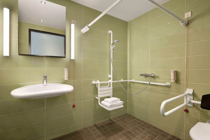 Imagen general del Hotel Super 8 By Wyndham Freiburg. Foto 1