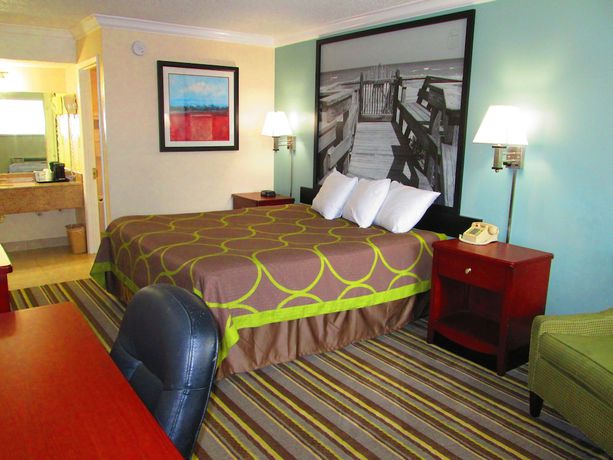 Imagen de la habitación del Hotel Super 8 By Wyndham Ft Walton Beach. Foto 5