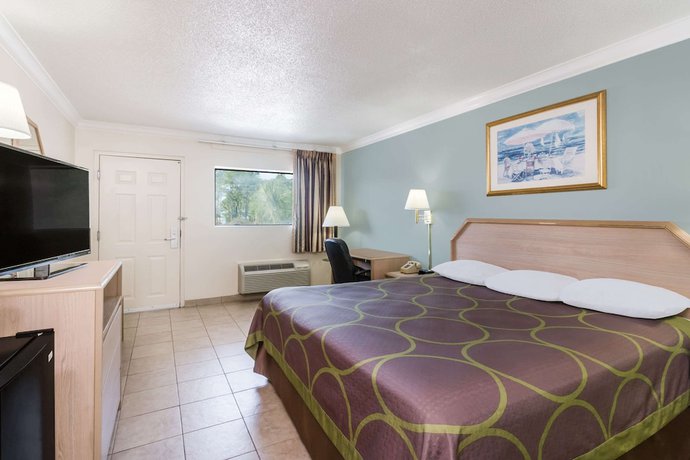 Imagen de la habitación del Hotel Super 8 By Wyndham Ft Walton Beach. Foto 9