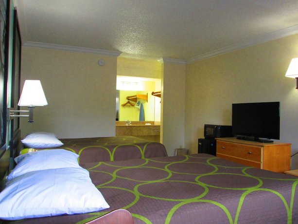 Imagen de la habitación del Hotel Super 8 By Wyndham Ft Walton Beach. Foto 10