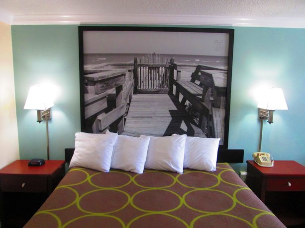 Imagen de la habitación del Hotel Super 8 By Wyndham Ft Walton Beach. Foto 13