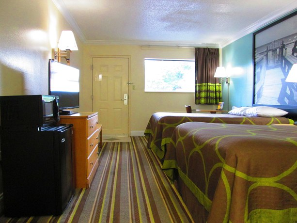 Imagen de la habitación del Hotel Super 8 By Wyndham Ft Walton Beach. Foto 14