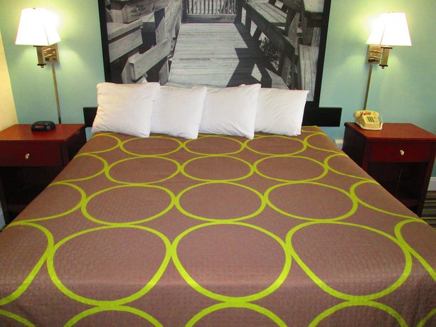 Imagen de la habitación del Hotel Super 8 By Wyndham Ft Walton Beach. Foto 16