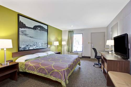 Imagen de la habitación del Hotel Super 8 By Wyndham Gainesville. Foto 9