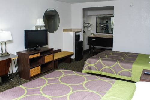 Imagen de la habitación del Hotel Super 8 By Wyndham Gainesville. Foto 14