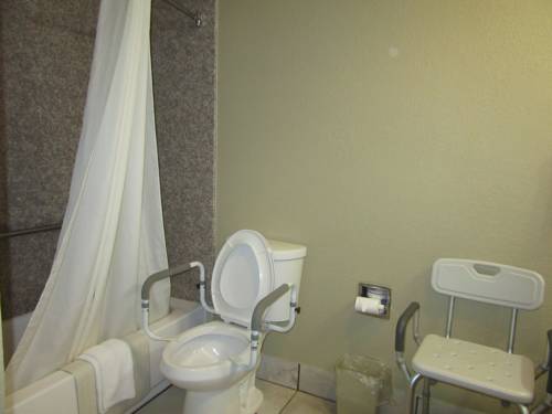 Imagen de la habitación del Hotel Super 8 By Wyndham Gainesville Tx. Foto 11