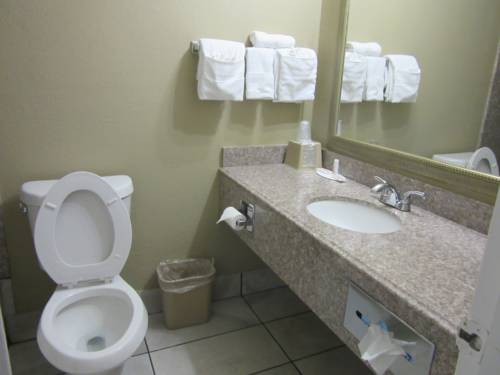 Imagen de la habitación del Hotel Super 8 By Wyndham Gainesville Tx. Foto 13