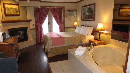 Imagen de la habitación del Hotel Super 8 By Wyndham Gananoque/country Squire Resort. Foto 11