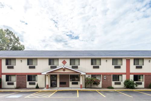 Imagen general del Hotel Super 8 By Wyndham Gardner, Gardner. Foto 1