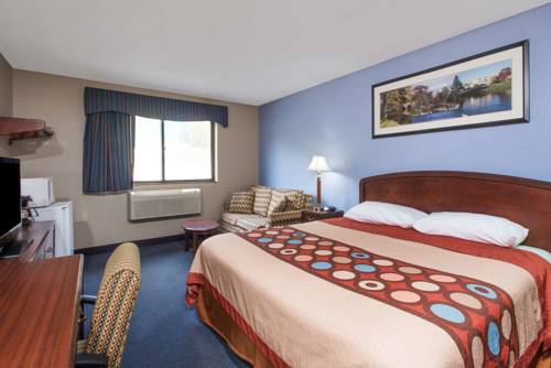 Imagen de la habitación del Hotel Super 8 By Wyndham Gardner, Gardner. Foto 4