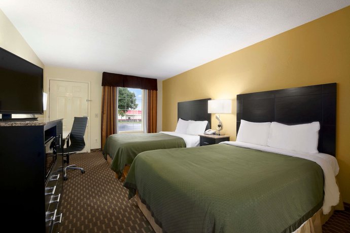 Imagen de la habitación del Hotel Super 8 By Wyndham Garner/clayton/raleigh. Foto 9