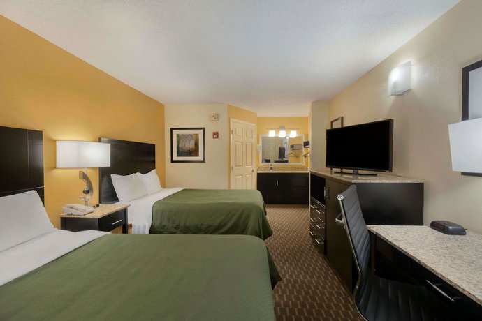 Imagen de la habitación del Hotel Super 8 By Wyndham Garner/clayton/raleigh. Foto 10