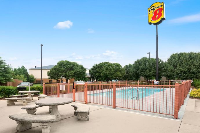 Imagen de los exteriores del Hotel Super 8 By Wyndham Garner/clayton/raleigh. Foto 16