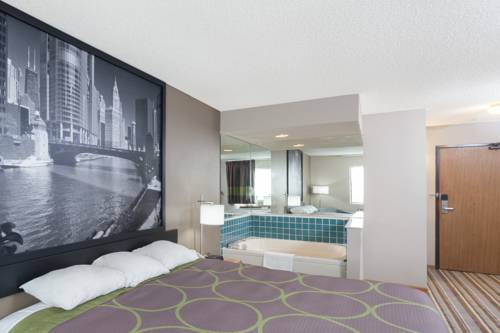 Imagen de la habitación del Hotel Super 8 By Wyndham Gilman. Foto 4