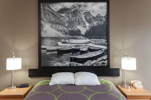 Imagen de la habitación del Hotel Super 8 By Wyndham Gilman. Foto 5