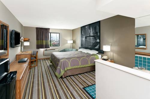 Imagen de la habitación del Hotel Super 8 By Wyndham Gilman. Foto 10