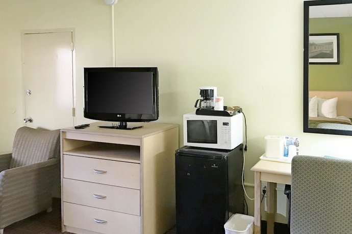 Imagen de la habitación del Hotel Super 8 By Wyndham Gloucester. Foto 10