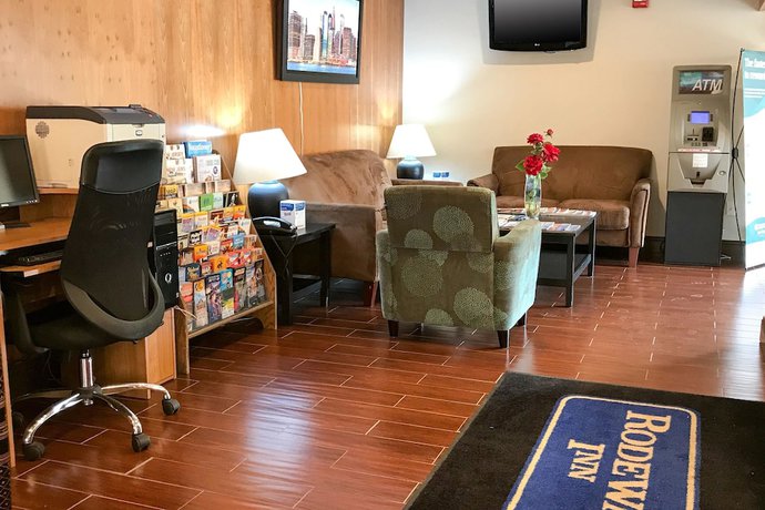 Imagen general del Hotel Super 8 By Wyndham Gloucester. Foto 1