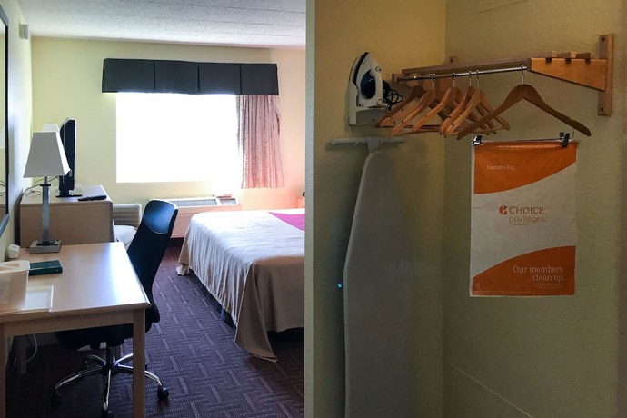 Imagen de la habitación del Hotel Super 8 By Wyndham Gloucester. Foto 16