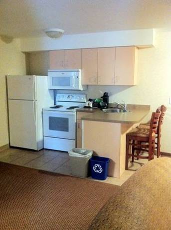 Imagen de la habitación del Hotel Super 8 By Wyndham Grande Prairie. Foto 12