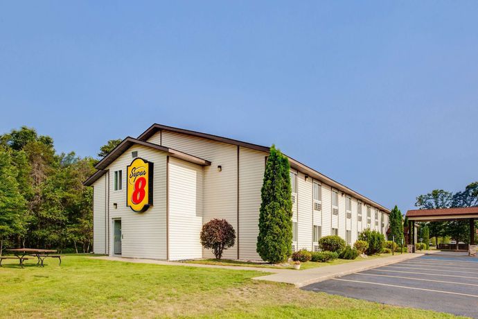 Imagen general del Hotel Super 8 By Wyndham Grayling. Foto 1
