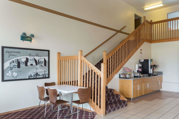 Imagen del bar/restaurante del Hotel Super 8 By Wyndham Green River, Green River. Foto 2