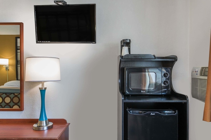 Imagen de la habitación del Hotel Super 8 By Wyndham Greensboro/coliseum/conv.. Foto 5