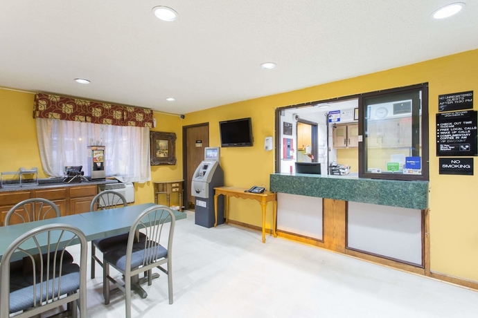 Imagen de los interiores del Hotel Super 8 By Wyndham Greensboro/coliseum/conv.. Foto 15
