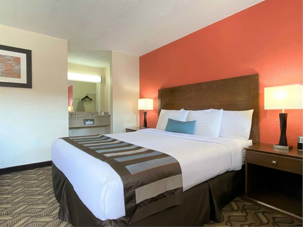 Imagen de la habitación del Hotel Super 8 By Wyndham Greensburg. Foto 5