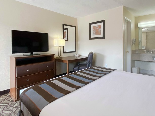 Imagen de la habitación del Hotel Super 8 By Wyndham Greensburg. Foto 6