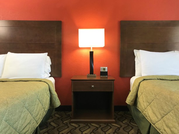 Imagen de la habitación del Hotel Super 8 By Wyndham Greensburg. Foto 7