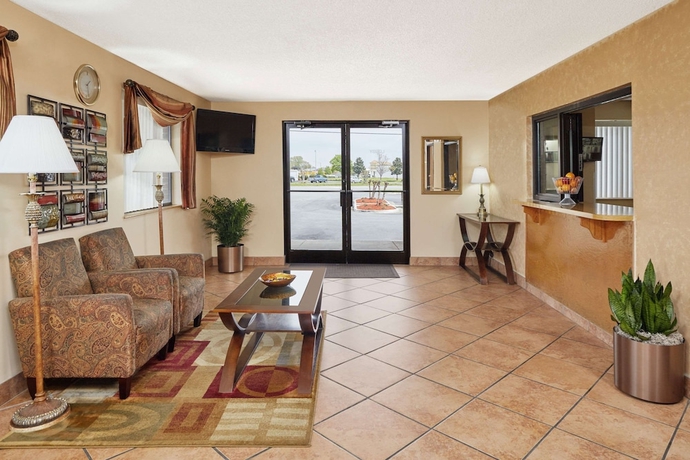 Imagen de los interiores del Hotel Super 8 By Wyndham Greenville. Foto 16