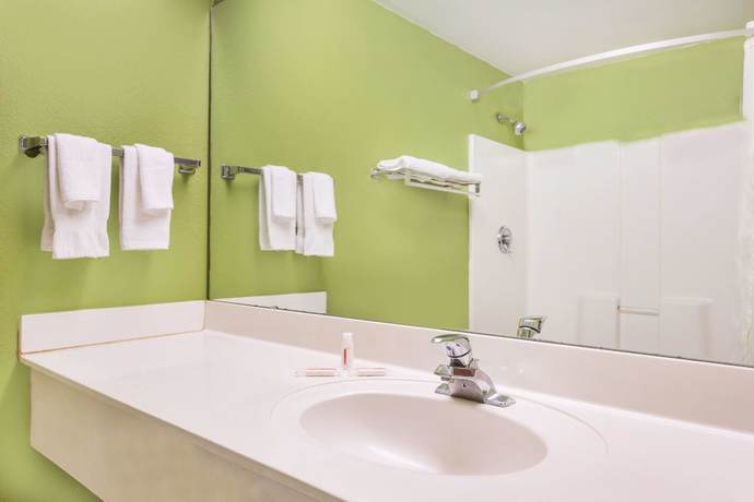 Imagen de la habitación del Hotel Super 8 By Wyndham Greer/spartanburg Area. Foto 11