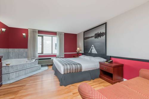 Imagen de la habitación del Hotel Super 8 By Wyndham Guelph. Foto 15