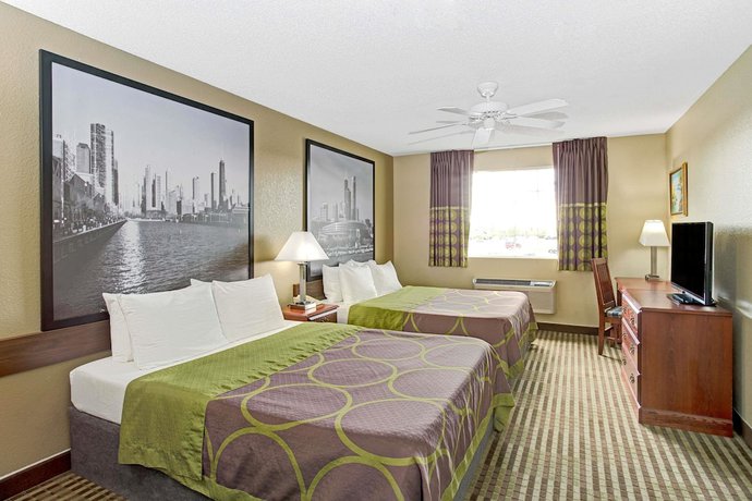 Imagen de la habitación del Hotel Super 8 By Wyndham Gurnee. Foto 4