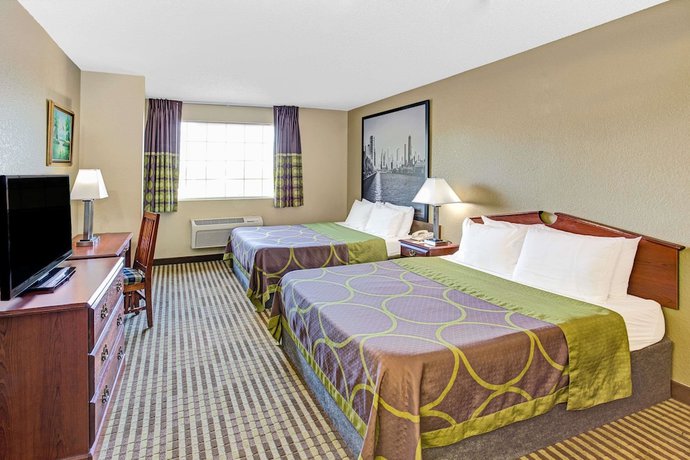 Imagen de la habitación del Hotel Super 8 By Wyndham Gurnee. Foto 10