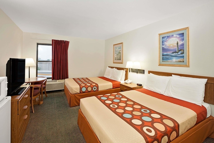 Imagen de la habitación del Hotel Super 8 By Wyndham Hampshire Il. Foto 7